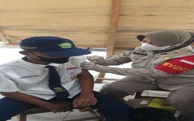 Gebyar Vaksinasi Siswa MTs.Mu'min Ma'shum